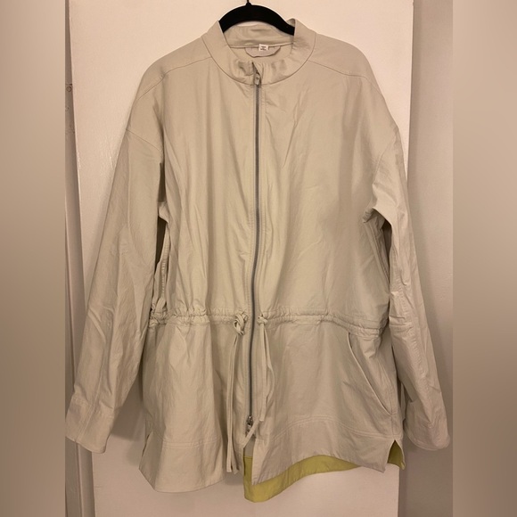 Lululemon Cinch Waist Stretch Shirt Jacket Bone Size Large - Picture 5 of 9